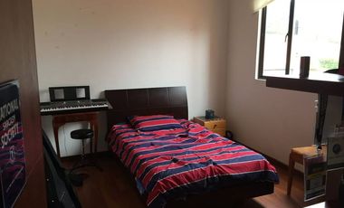 ¡Vive en la cima de la tranquilidad en Encenillos de Sindamanoy! 🌲✨  Disfruta de una vista panorámica inigualable en esta espectacular casa de 4 nive