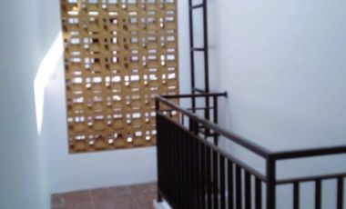 Rumah 2 Lantai SHM Bebas Banjir 3 Menit ke LRT Cikunir Jatibening