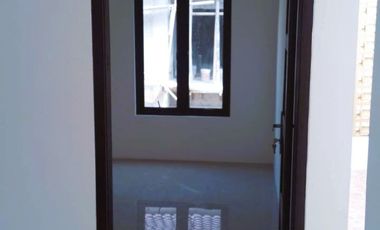 Rumah 2 Lantai SHM Bebas Banjir 3 Menit ke LRT Cikunir Jatibening