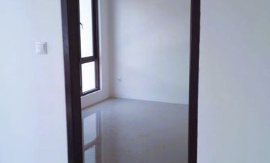 Rumah 2 Lantai SHM Bebas Banjir 3 Menit ke LRT Cikunir Jatibening