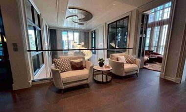 Super luxury 6 bedroom house with a private pool for sale in Pattanakarn