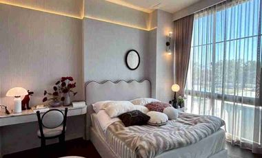 Super luxury 6 bedroom house with a private pool for sale in Pattanakarn