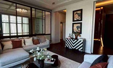 Super luxury 6 bedroom house with a private pool for sale in Pattanakarn