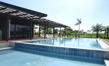 𝗟𝗨𝗫𝗨𝗥𝗬 𝗛𝗢𝗨𝗦𝗘 & 𝗟𝗢𝗧 𝗙𝗢𝗥 𝗦𝗔𝗟𝗘 𝗶𝗻 𝗦𝗢𝗨𝗧𝗛 𝗟𝗔𝗞𝗘 𝗩𝗜𝗟𝗟𝗔𝗚𝗘 – 𝗘𝗧𝗢𝗡 𝗖𝗜𝗧𝗬, 𝗟𝗔𝗚𝗨𝗡𝗔