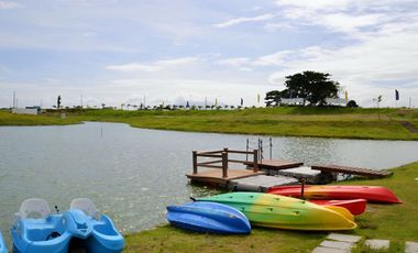 𝗟𝗨𝗫𝗨𝗥𝗬 𝗛𝗢𝗨𝗦𝗘 & 𝗟𝗢𝗧 𝗙𝗢𝗥 𝗦𝗔𝗟𝗘 𝗶𝗻 𝗦𝗢𝗨𝗧𝗛 𝗟𝗔𝗞𝗘 𝗩𝗜𝗟𝗟𝗔𝗚𝗘 – 𝗘𝗧𝗢𝗡 𝗖𝗜𝗧𝗬, 𝗟𝗔𝗚𝗨𝗡𝗔