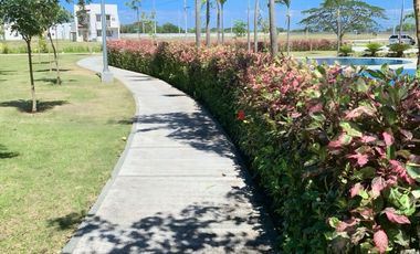 𝗟𝗢𝗧 𝗙𝗢𝗥 𝗦𝗔𝗟𝗘 in 𝗪𝗲𝘀𝘁 𝗪𝗶𝗻𝗴 𝗥𝗲𝘀𝗶𝗱𝗲𝗻𝗰𝗲𝘀 | 𝗘𝗧𝗢𝗡 𝗖𝗶𝘁𝘆, 𝗦𝘁𝗮. 𝗥𝗼𝘀𝗮, 𝗟𝗮𝗴𝘂𝗻𝗮