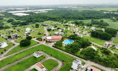 Corner 𝗛𝗢𝗨𝗦𝗘 & 𝗟𝗢𝗧 𝗙𝗢𝗥 𝗦𝗔𝗟𝗘 in 𝗪𝗲𝘀𝘁 𝗪𝗶𝗻𝗴 𝗥𝗲𝘀𝗶𝗱𝗲𝗻𝗰𝗲𝘀 | 𝗘𝗧𝗢𝗡 𝗖𝗶𝘁𝘆, 𝗦𝘁𝗮. 𝗥𝗼𝘀𝗮, 𝗟𝗮𝗴𝘂𝗻𝗮