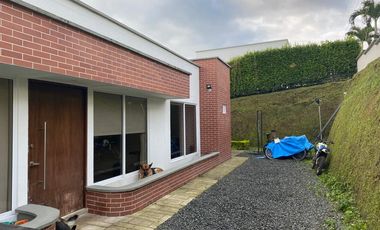 VENTA DE HERMOSA CASA CAMPESTRE EN COMBIA LUGAR EXCLUSIVO PARA LOS AMANTES DE LA NATURALEZA.