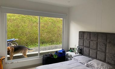 VENTA DE HERMOSA CASA CAMPESTRE EN COMBIA LUGAR EXCLUSIVO PARA LOS AMANTES DE LA NATURALEZA.