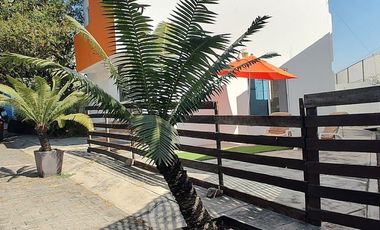 CUERNAVACA VENTA CASA EN CONDOMINIO CON SEGURIDAD CERCA FORUM