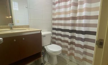 ARRIENDO DEPTO 2 DOR Y 2 BAÑOS. STGO CENTRO