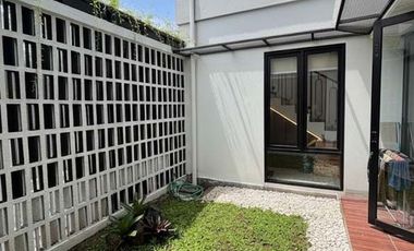 Properti Premium! Rumah Induk + 3 Villa Private Pool belakang Hyatt Palagan