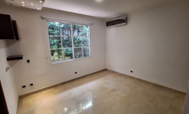 Venta espectacular casa en ciudad Jardin cali