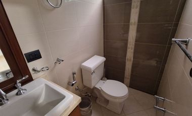 Venta espectacular casa en ciudad Jardin cali