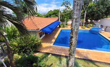 Venta espectacular casa en ciudad Jardin cali