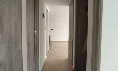 ARRIENDO APARTAMENTE EXCELENTE UBICACIÓN, CERCA DE TODO, CON SENDERO PEATONAL