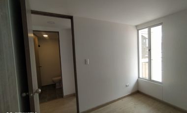 ARRIENDO APARTAMENTE EXCELENTE UBICACIÓN, CERCA DE TODO, CON SENDERO PEATONAL