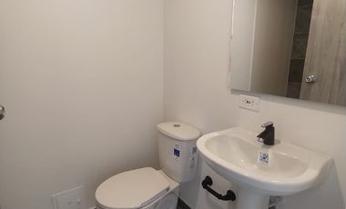 ARRIENDO APARTAMENTE EXCELENTE UBICACIÓN, CERCA DE TODO, CON SENDERO PEATONAL