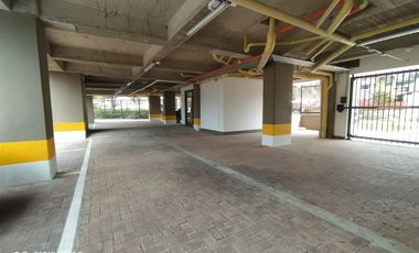 ARRIENDO APARTAMENTE EXCELENTE UBICACIÓN, CERCA DE TODO, CON SENDERO PEATONAL