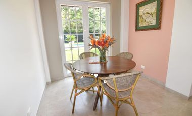 Venta espectacular casa espejo en pance