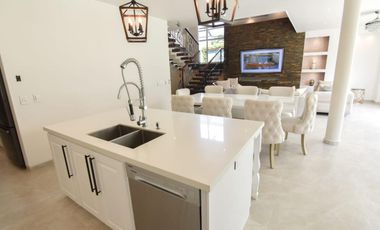 Venta espectacular casa espejo en pance