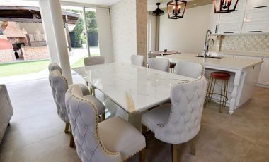 Venta espectacular casa espejo en pance