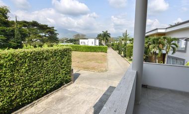 Venta espectacular casa espejo en pance