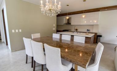 Venta espectacular casa espejo en pance