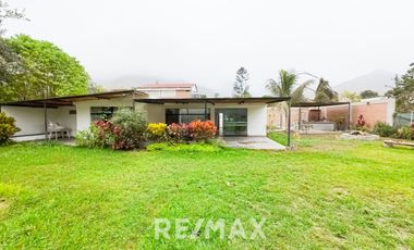 Casa Moderna con Piscina y Gran Terreno en Venta – Cieneguilla. Ubicación Inmejorable!!!