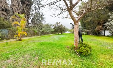 Casa Moderna con Piscina y Gran Terreno en Venta – Cieneguilla. Ubicación Inmejorable!!!