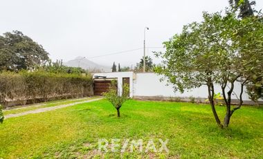 Casa Moderna con Piscina y Gran Terreno en Venta – Cieneguilla. Ubicación Inmejorable!!!