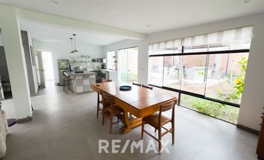 Casa Moderna con Piscina y Gran Terreno en Venta – Cieneguilla. Ubicación Inmejorable!!!