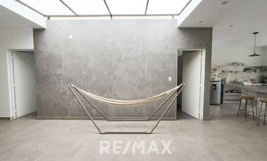 Casa Moderna con Piscina y Gran Terreno en Venta – Cieneguilla. Ubicación Inmejorable!!!