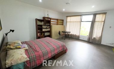 Casa Moderna con Piscina y Gran Terreno en Venta – Cieneguilla. Ubicación Inmejorable!!!