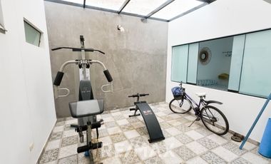 Casa Moderna con Piscina y Gran Terreno en Venta – Cieneguilla. Ubicación Inmejorable!!!