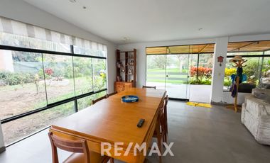 Casa Moderna con Piscina y Gran Terreno en Venta – Cieneguilla. Ubicación Inmejorable!!!