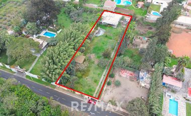 Casa Moderna con Piscina y Gran Terreno en Venta – Cieneguilla. Ubicación Inmejorable!!!