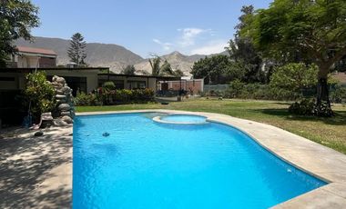 Casa Moderna con Piscina y Gran Terreno en Venta – Cieneguilla. Ubicación Inmejorable!!!