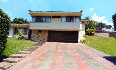 Venta casa en ciudad Jardin cali