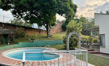 Venta casa en ciudad Jardin cali