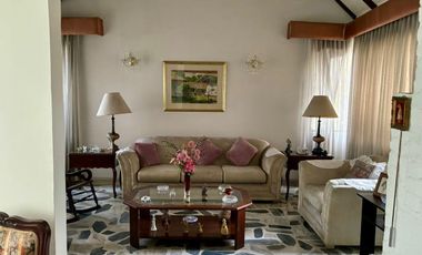 Venta casa en ciudad Jardin cali