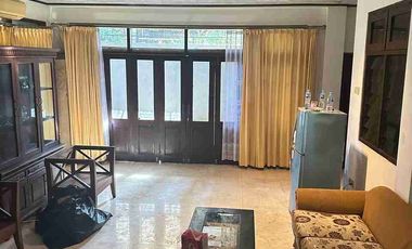 dijual rumah lantai 3 padang sambian kelod