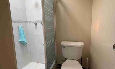 CASA EN VENTA
Ubicada en Fraccionamiento “BOSQUES DE CHAPULTEPEC” Clúster cerrado con Vigilancia 24 hrs