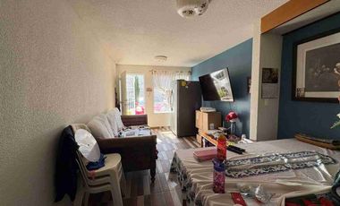 CASA EN VENTA
Ubicada en Fraccionamiento “BOSQUES DE CHAPULTEPEC” Clúster cerrado con Vigilancia 24 hrs