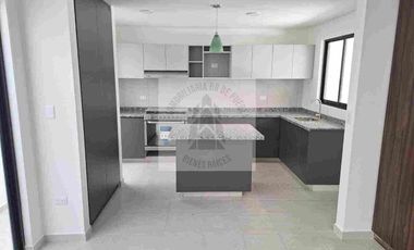 VENTA DE CASA NUEVA DENTRO DE FRACCIONAMIENTO ARBOLEDAS SAN DIEGO ATRÁS DE PLAZA SAN DIEGO