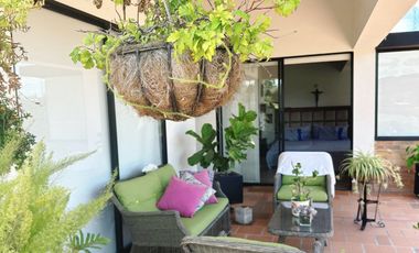 VENTA DE LUJOSA CASA CAMPESTRE DE  2.547 Mt2 DE LOTE, EN PARCELACIÓN, VÍA RIONEGRO-LA CEJA, ANTIOQUIA