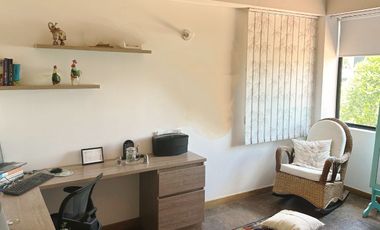 VENTA DE LUJOSA CASA CAMPESTRE DE  2.547 Mt2 DE LOTE, EN PARCELACIÓN, VÍA RIONEGRO-LA CEJA, ANTIOQUIA