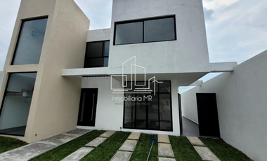 CASA CON ALBERCA EN MORELOS