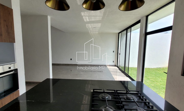 CASA CON ALBERCA EN MORELOS