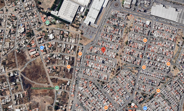 CASA EN VENTA EN BUENAS CONDICIONES. PARQUES DEL CASTLLO, JAL. RECUPERACION ADJUDICADA.